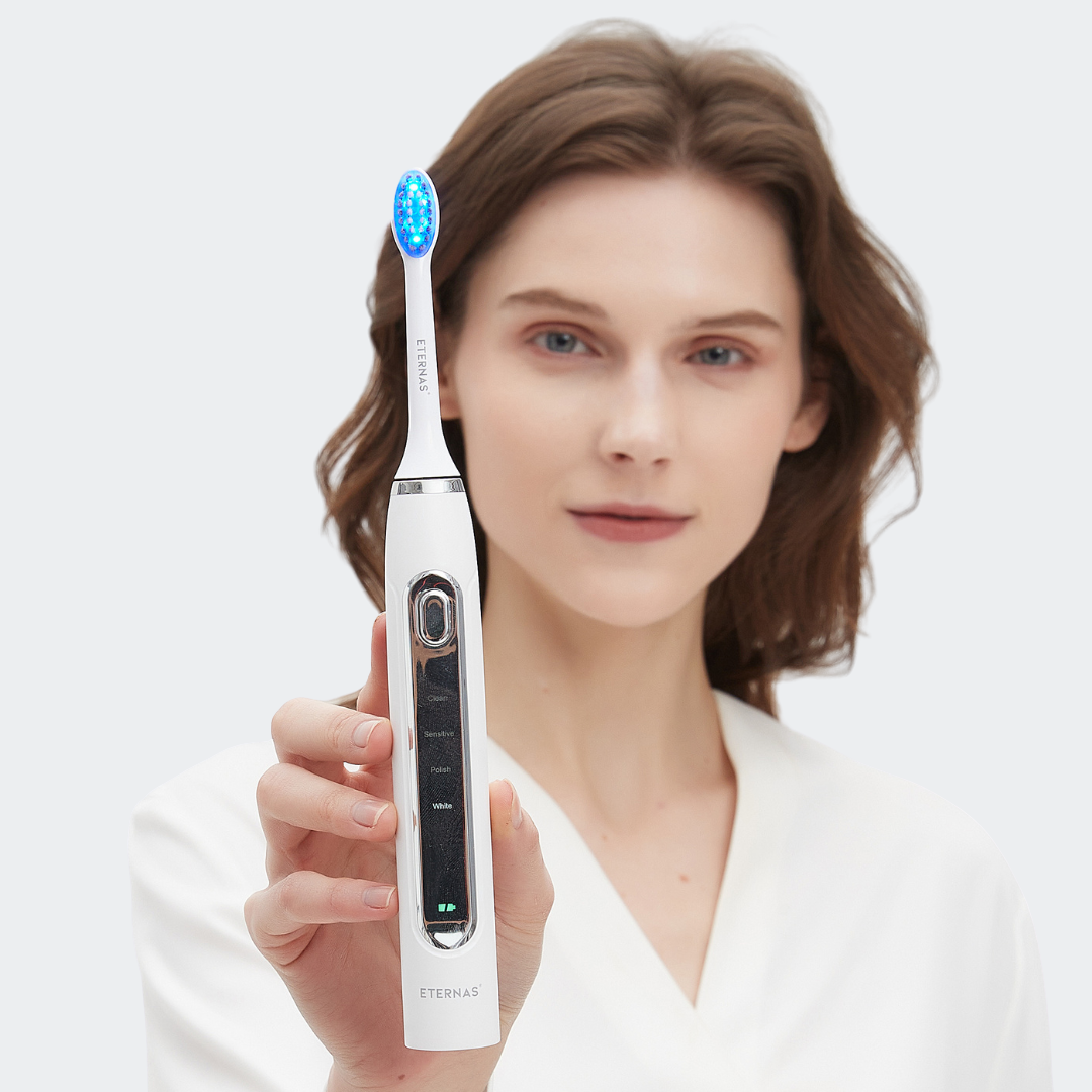 فرشاة أسنان صوتية LED — تنظيف وتبييض 2 في 1